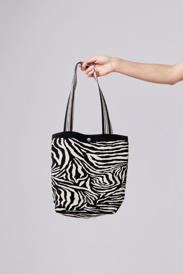 Duck Apparel Zebra Bucket Bag