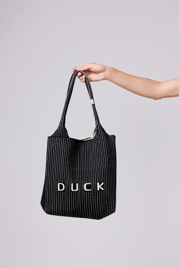 Duck Apparel Signature black Bucket Bag