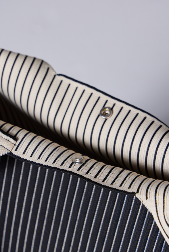 Duck Apparel Signature black Bucket Bag