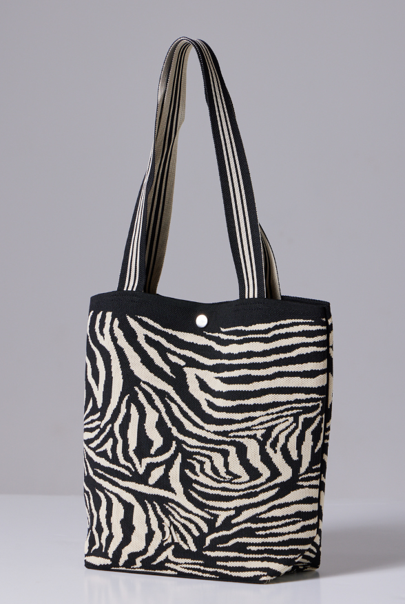 Duck Apparel Zebra Bucket Bag