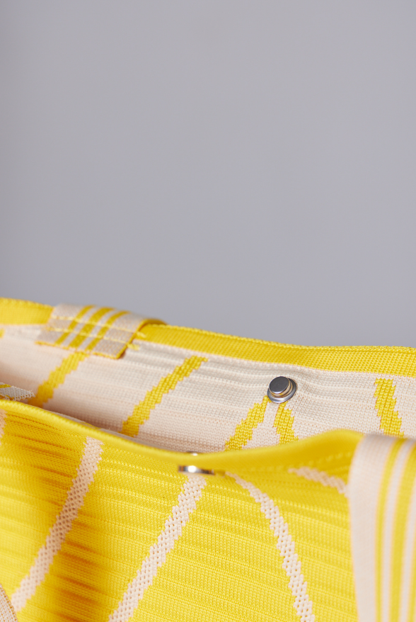 Duck Apparel Yellow bucket bag