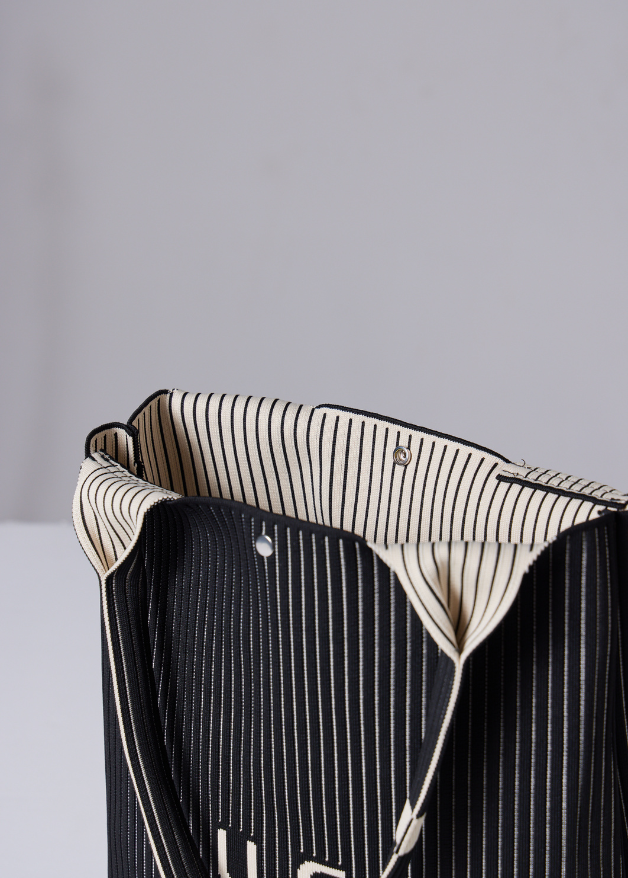 Duck Apparel Signature black Bucket Bag