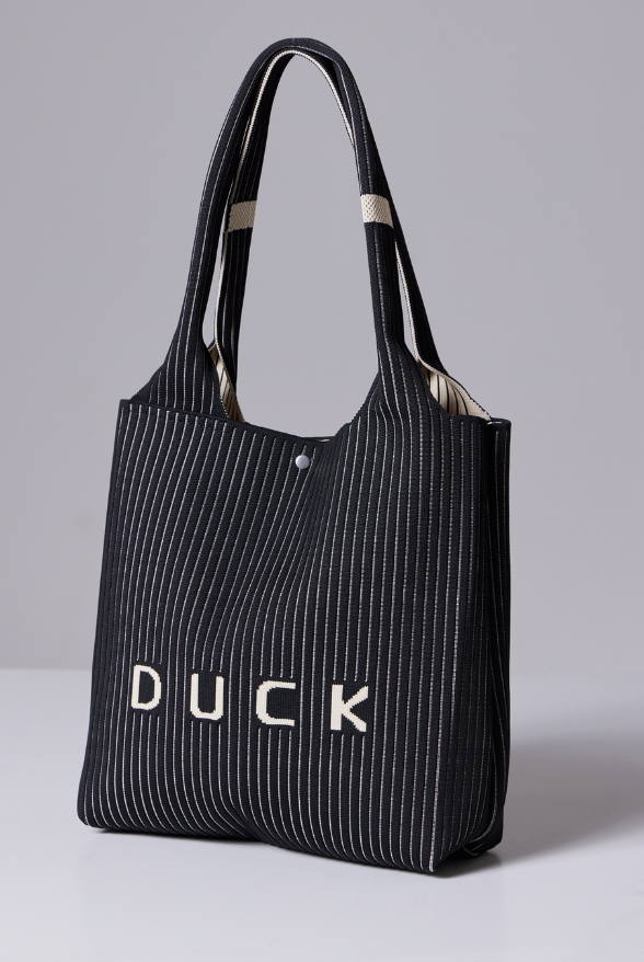 Duck Apparel Signature black Bucket Bag