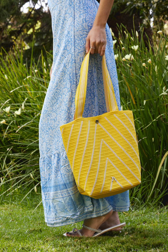 Duck Apparel Yellow bucket bag
