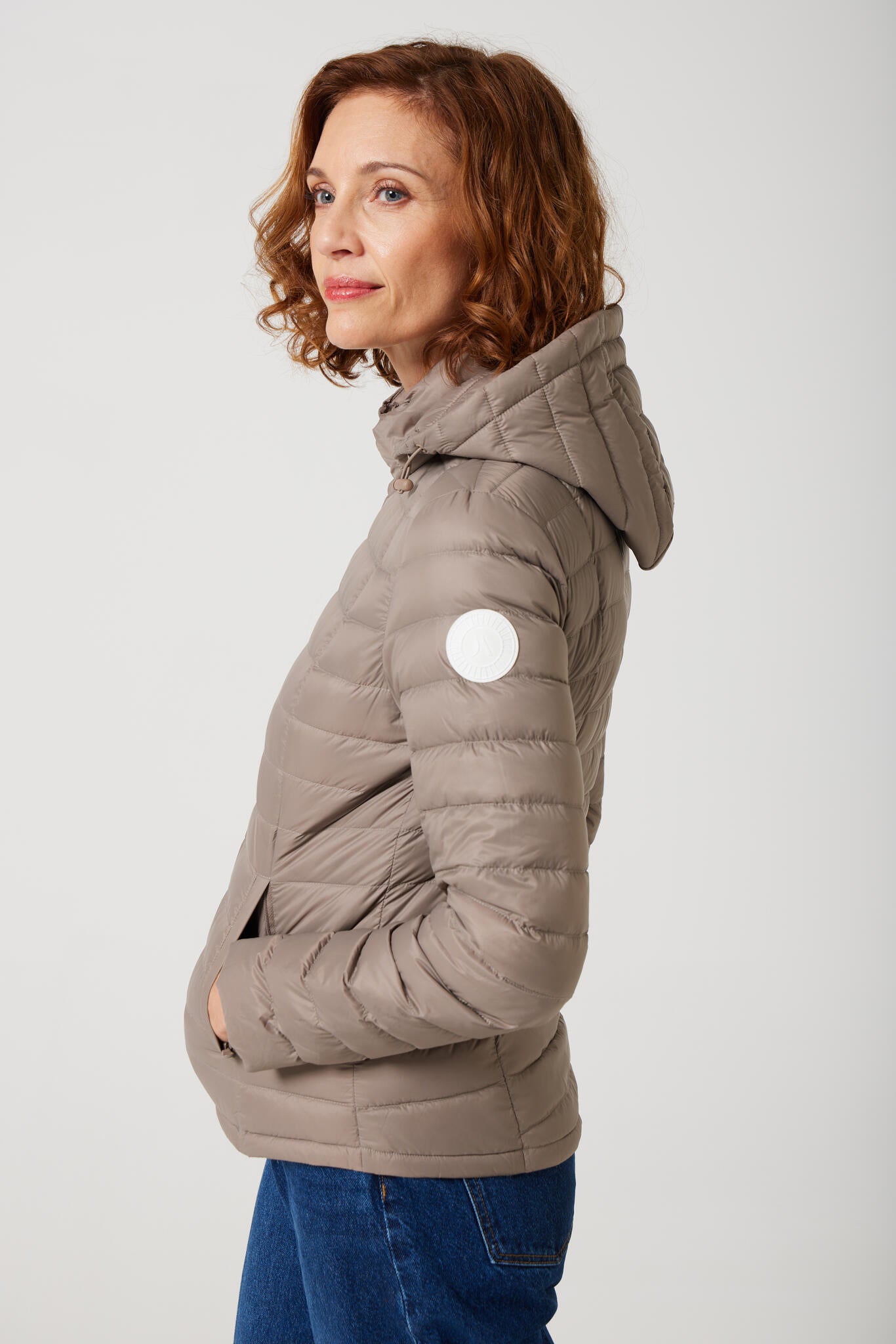 Women’s Chai Classic Jacket™ in warm taupe, lightweight puffer jacket for casual everyday wear and versatile outerwear in South Africa