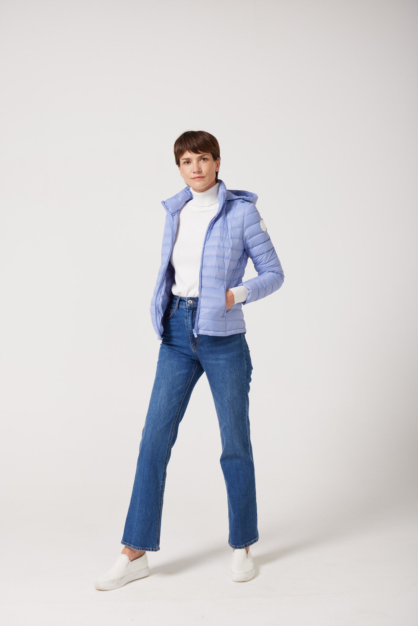 Women’s Vista Classic Jacket™ in light blue, lightweight casual puffer jacket perfect for layering and versatile outerwear in South Africa.