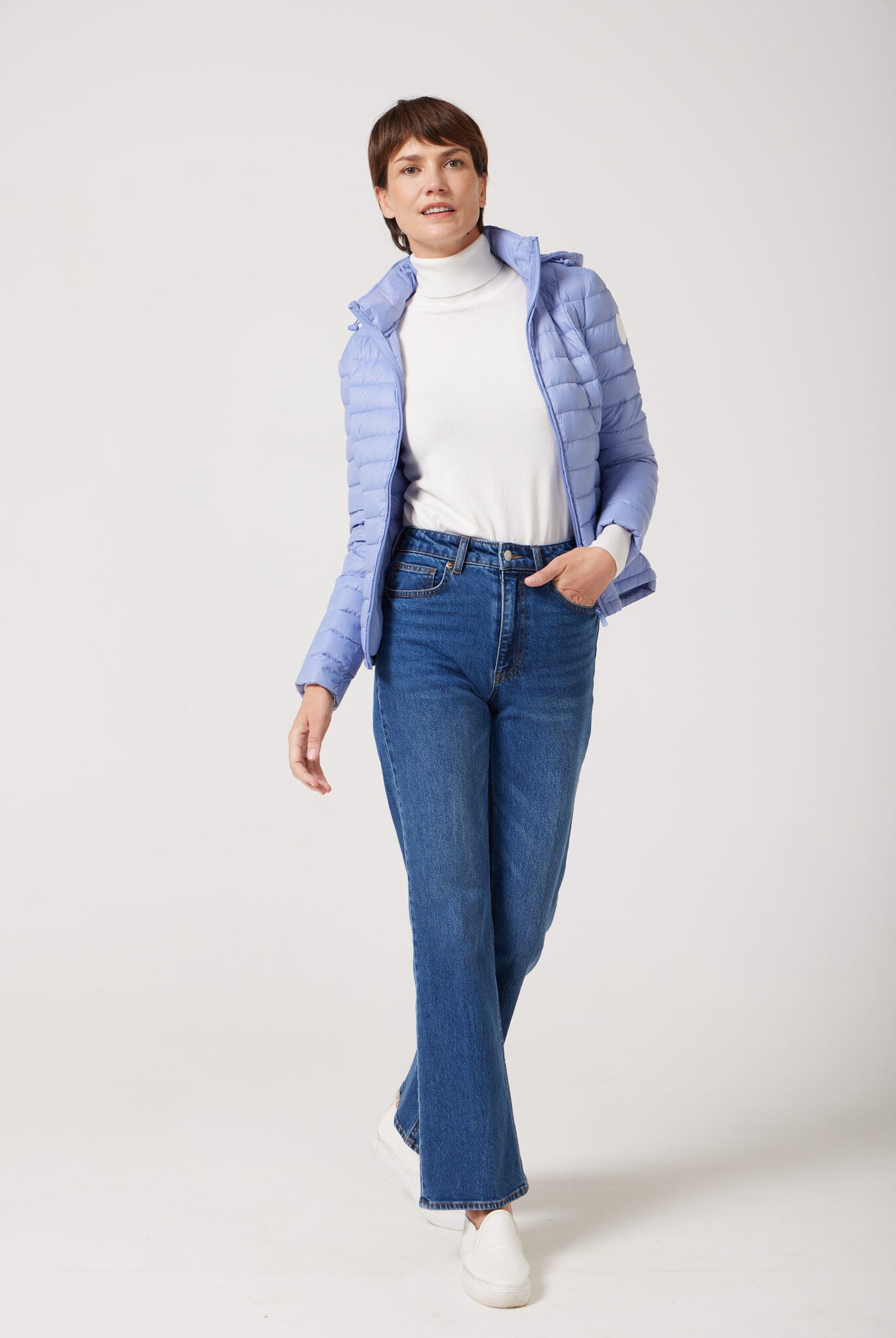 Women’s Vista Classic Jacket™ in light blue, lightweight casual puffer jacket perfect for layering and versatile outerwear in South Africa.