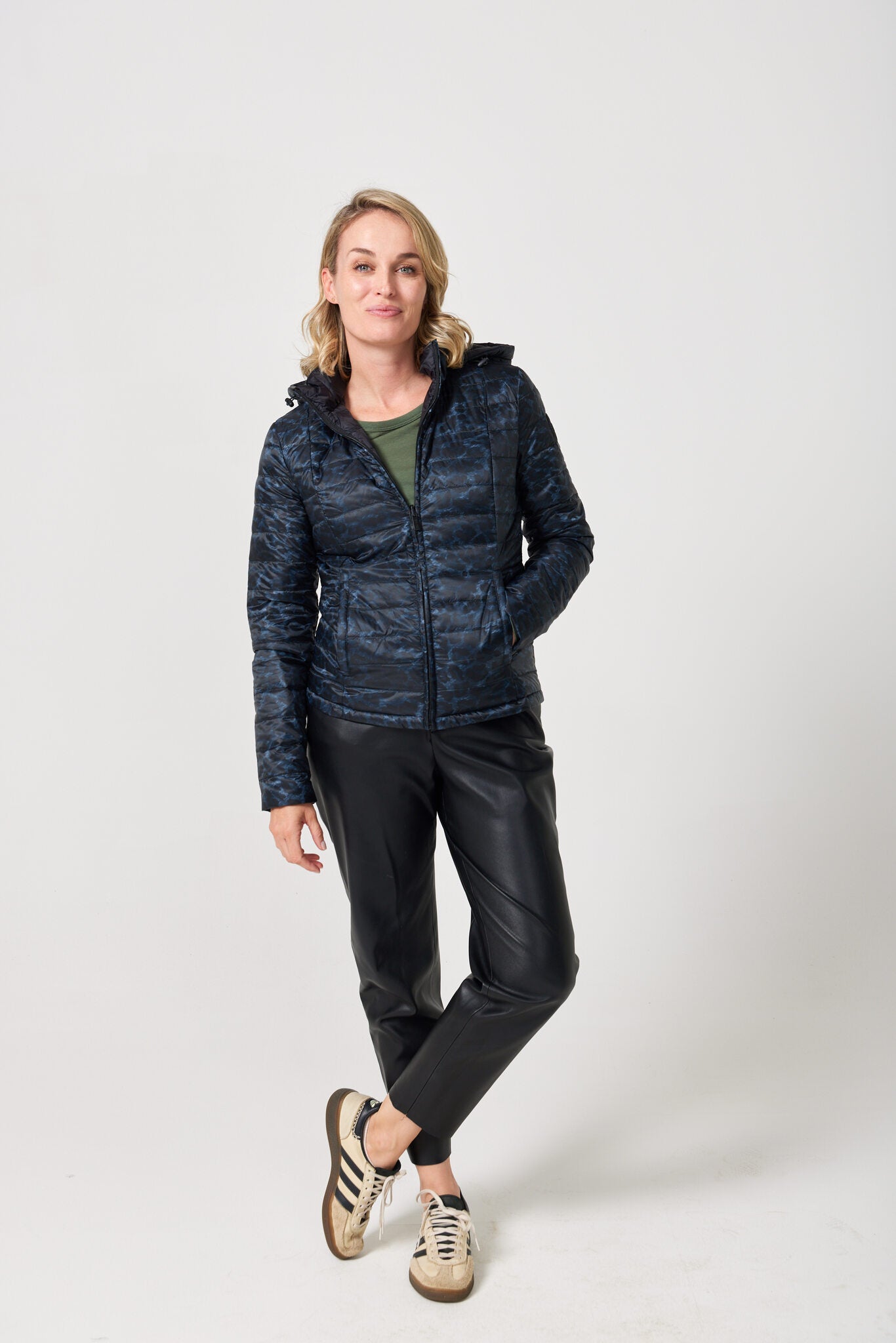 Women’s reversible black and printed puffer jacket, lightweight and versatile for layering in South Africa — Midnight x Panther Classic Jacket™