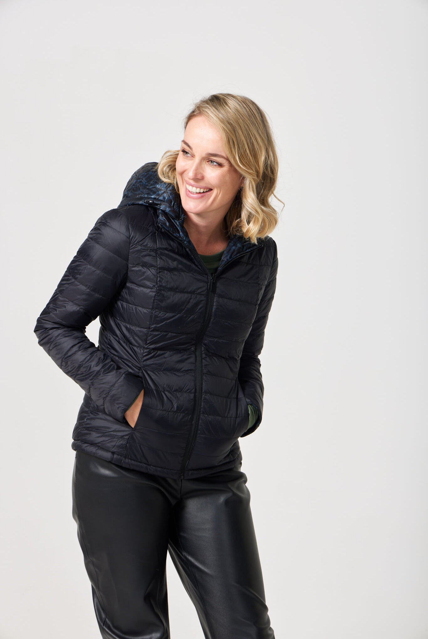 Women’s reversible black and printed puffer jacket, lightweight and versatile for layering in South Africa — Midnight x Panther Classic Jacket™