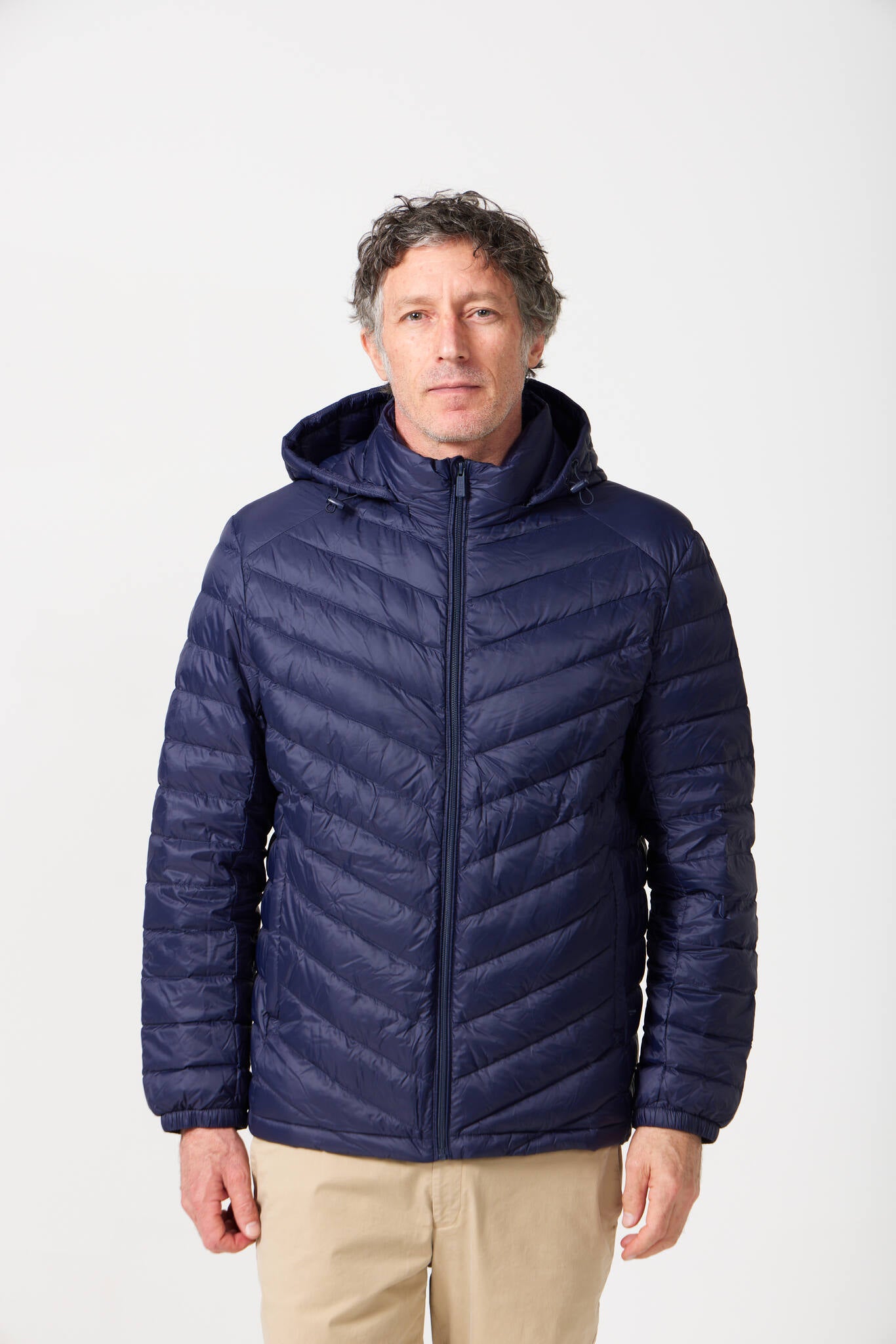 Men’s Navy Classic Jacket™ in deep navy blue, lightweight puffer jacket with hood for everyday layering and outerwear in South Africa