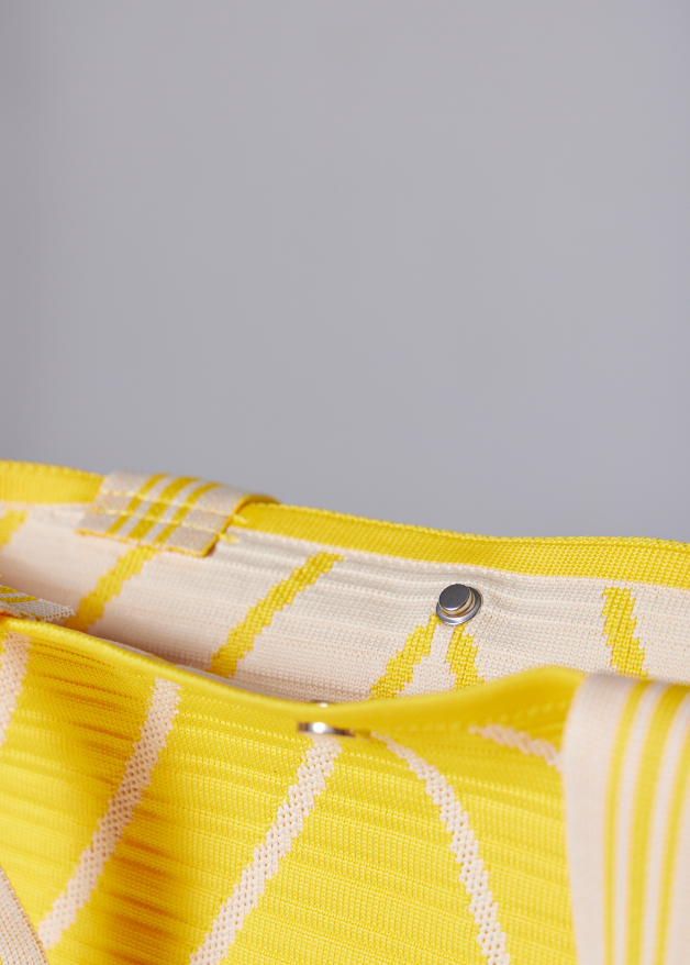 Duck Apparel Yellow bucket bag