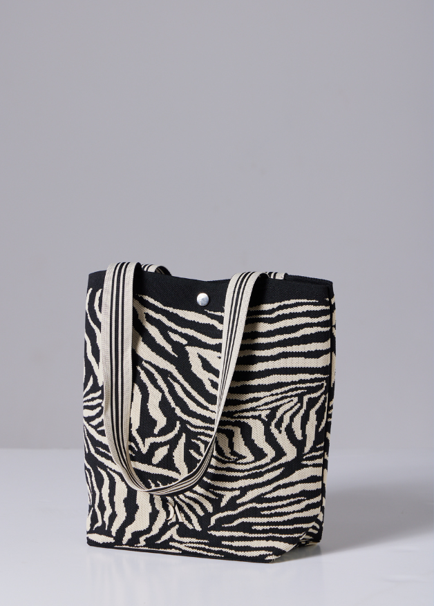 Duck Apparel Zebra Bucket Bag