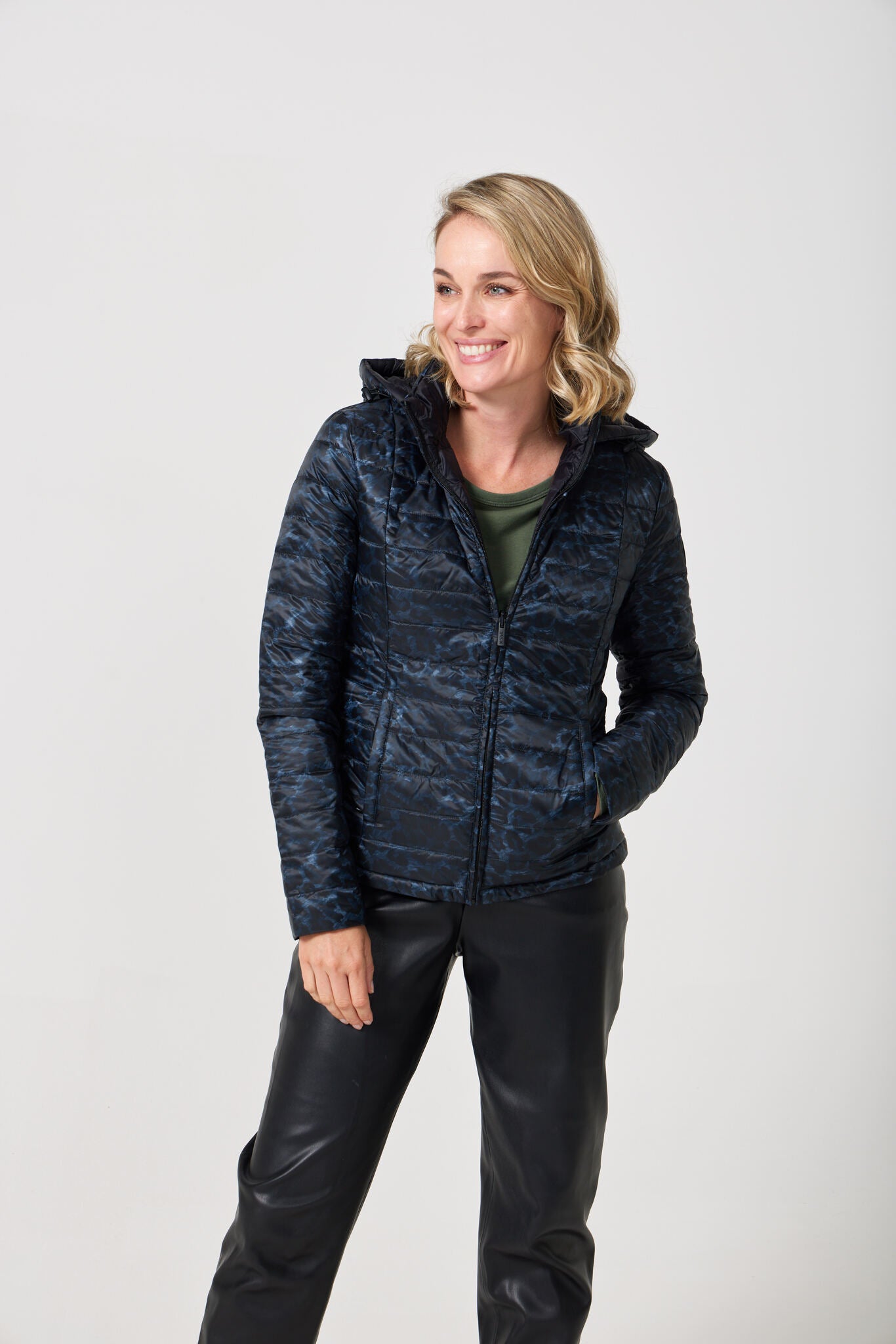 Women’s reversible black and printed puffer jacket, lightweight and versatile for layering in South Africa — Midnight x Panther Classic Jacket™