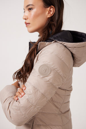 Ebony x Ivory Classic Parka™